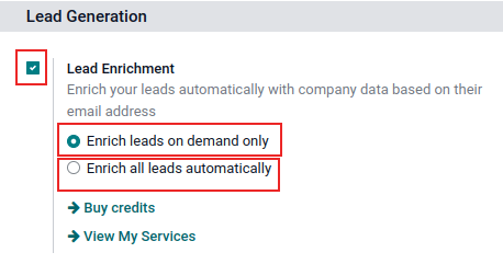 CRM lead generatsiya sozlamalar sahifasi, lead boyitish faollashtirilishi ta'kidlangan va faqat talab bo'yicha leadlarni boyitish tanlangan.